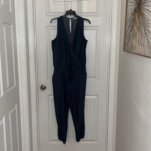 Women’s jean jumper. Size M. Good condition.